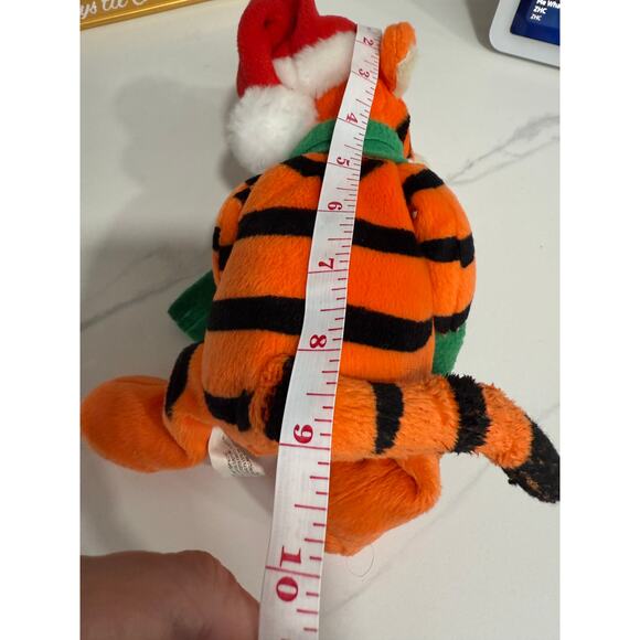 Vintage 1990s Y2K Disney Parks Tigger Christmas Plush Santa Hat Gift WDW 12 - Picture 12 of 12